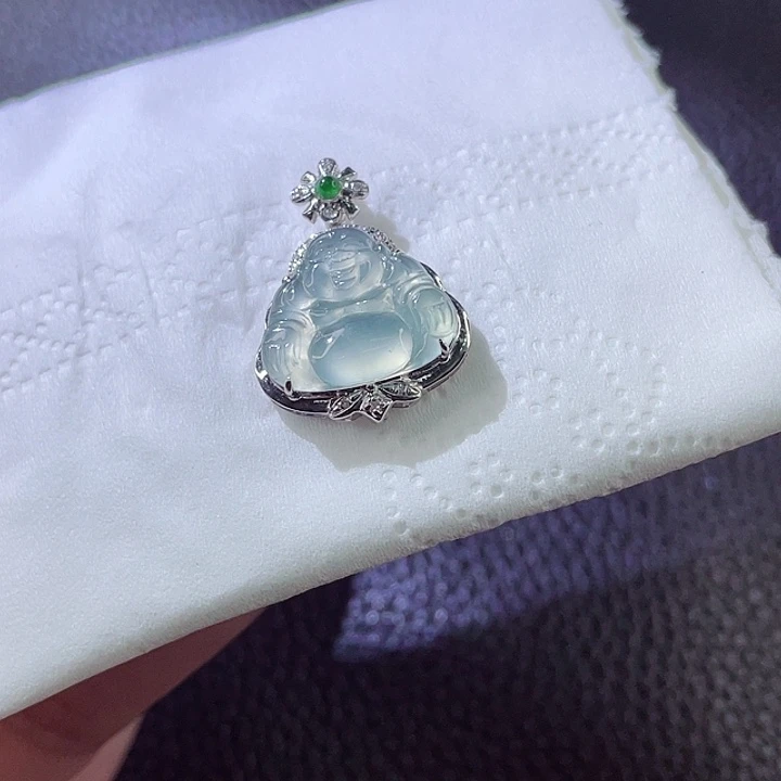 翡翠颈饰18K金镶嵌翡翠