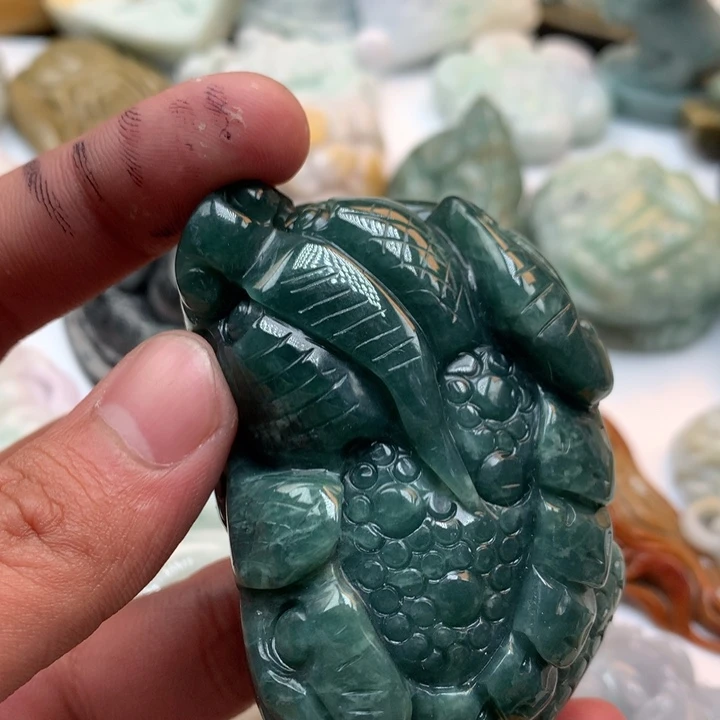翡翠未镶嵌颈饰保真天然a货翡翠
