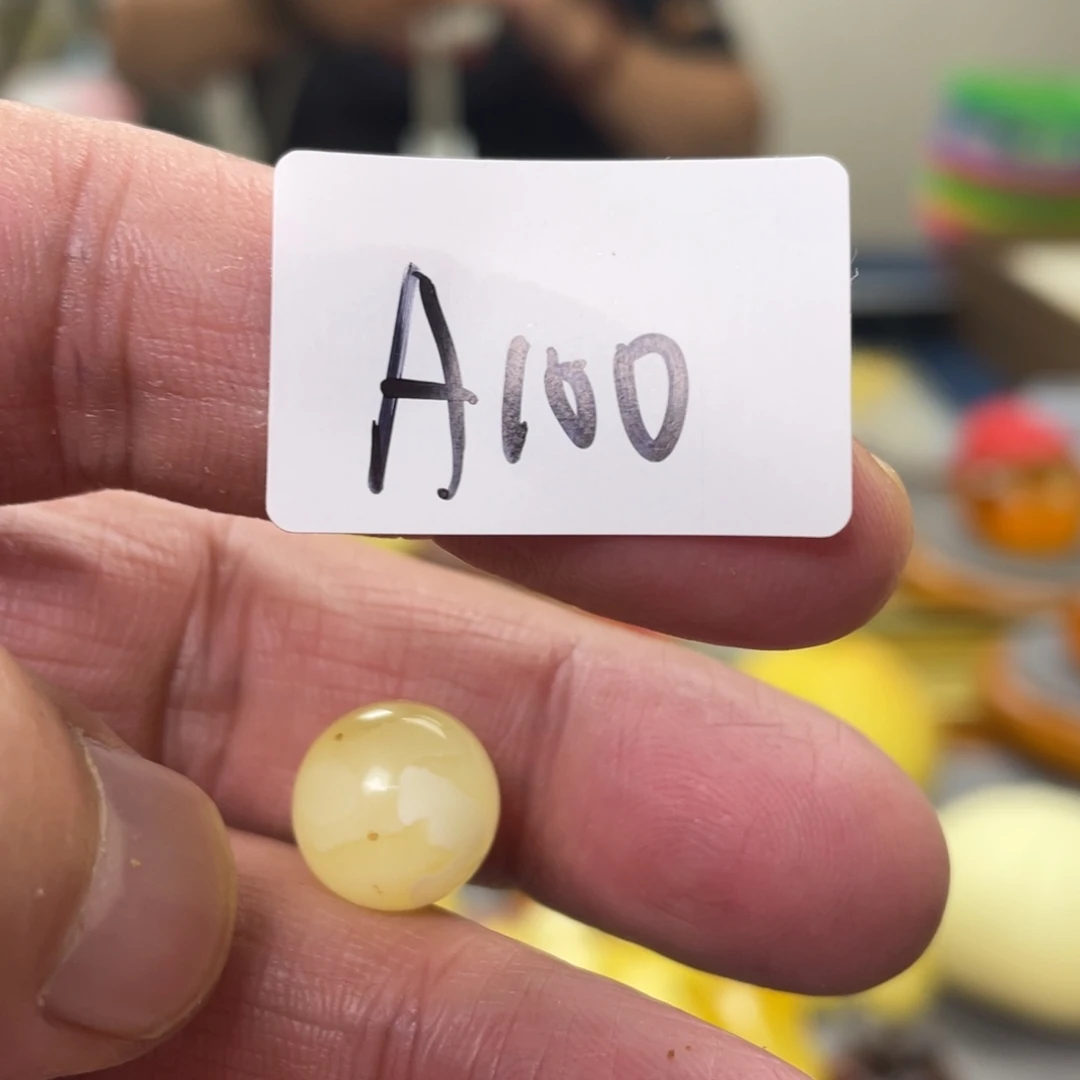 手链琥珀未镶嵌多样性发，发其中一件