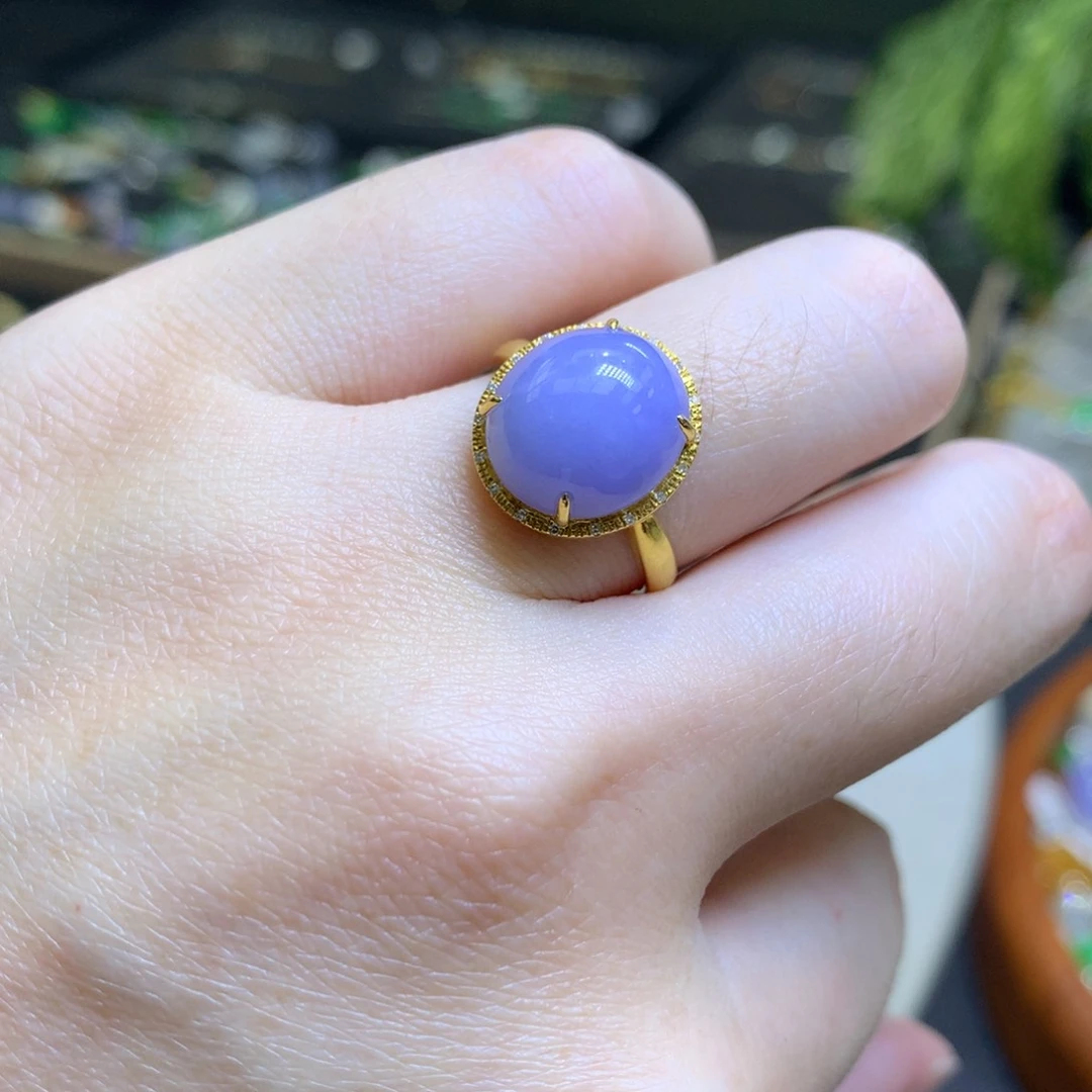 颈饰18K金镶嵌翡翠