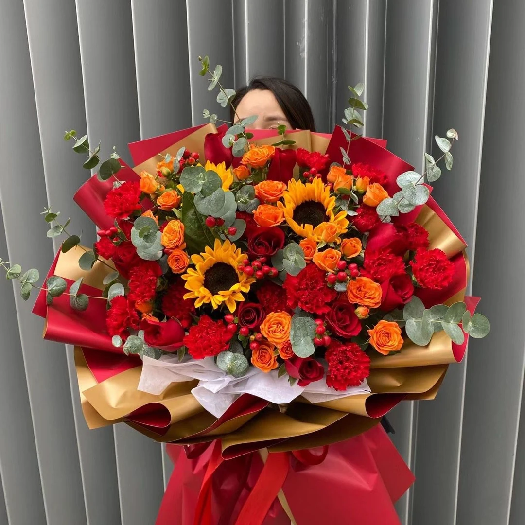 （岁岁年年）3支向日葵+红色康乃馨+红玫瑰花束鲜花送货上门