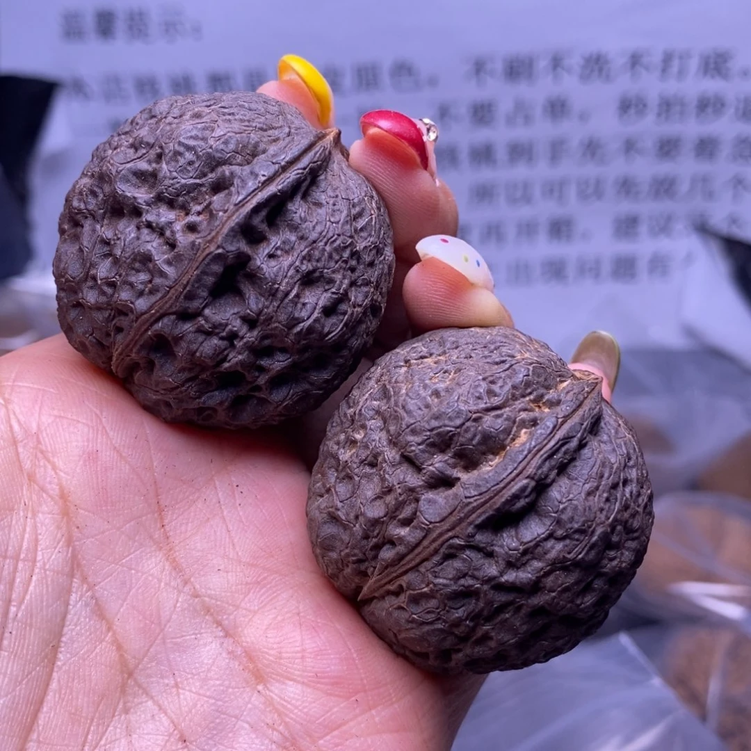 文玩核桃把件云南野生铁核桃54号41mm