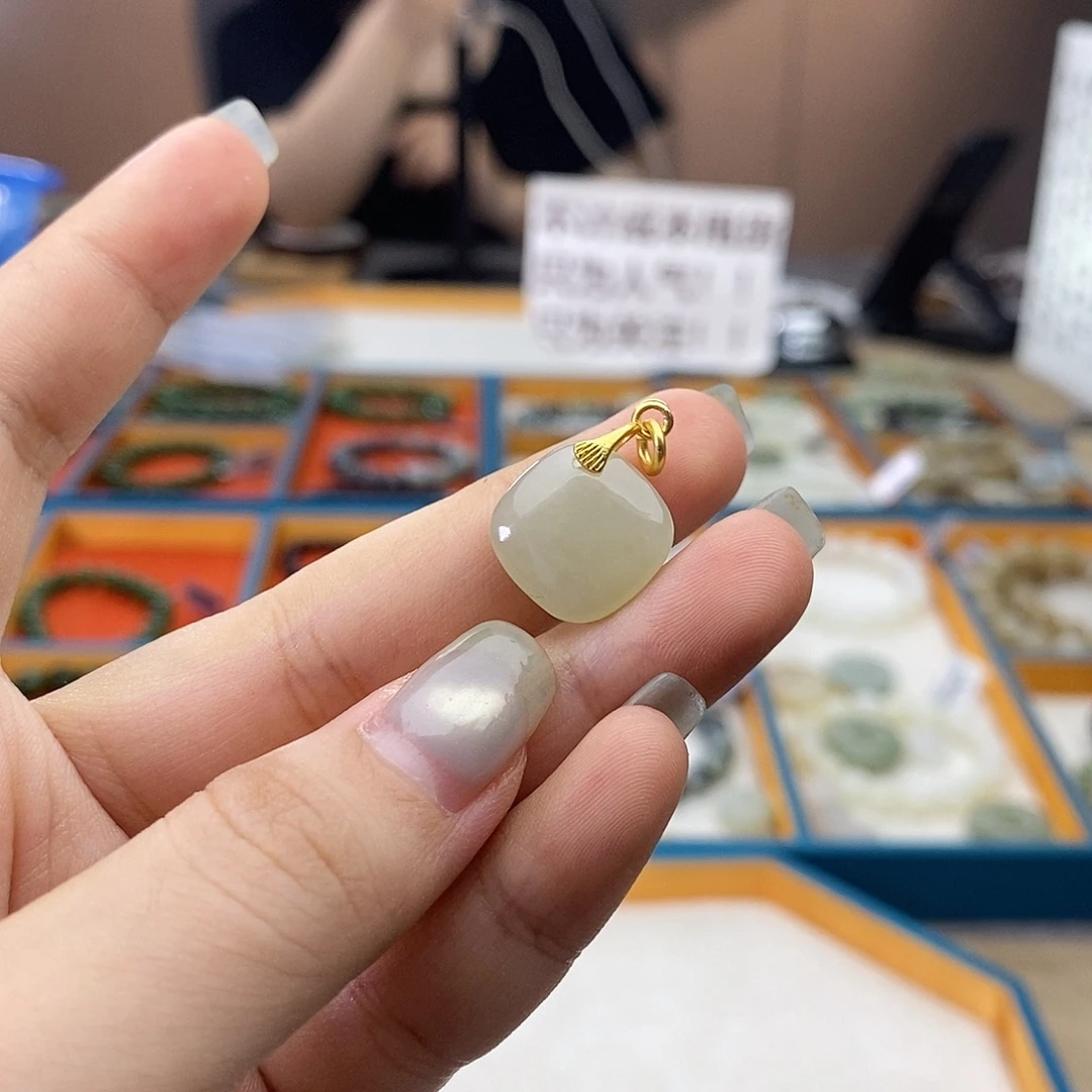 未镶嵌手串和田玉W8