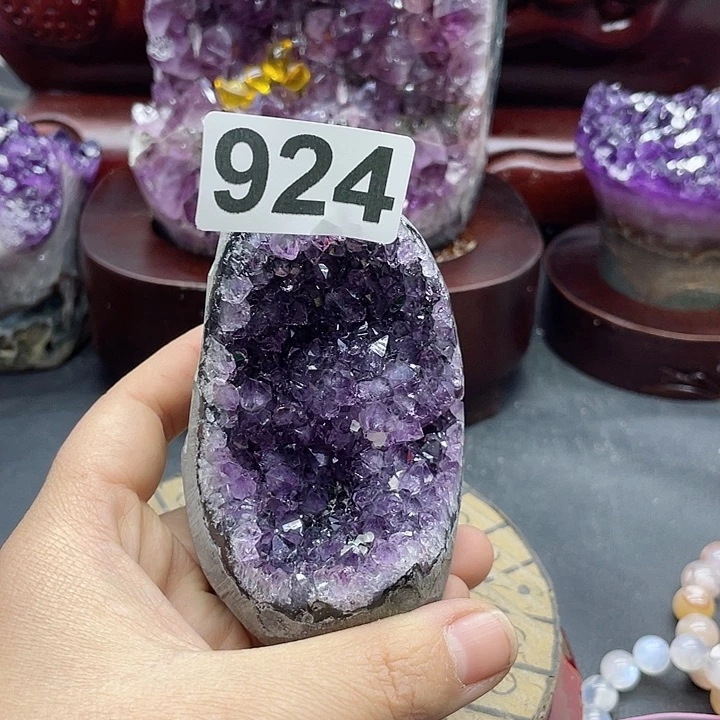 水晶大型摆件（非配饰）未镶嵌