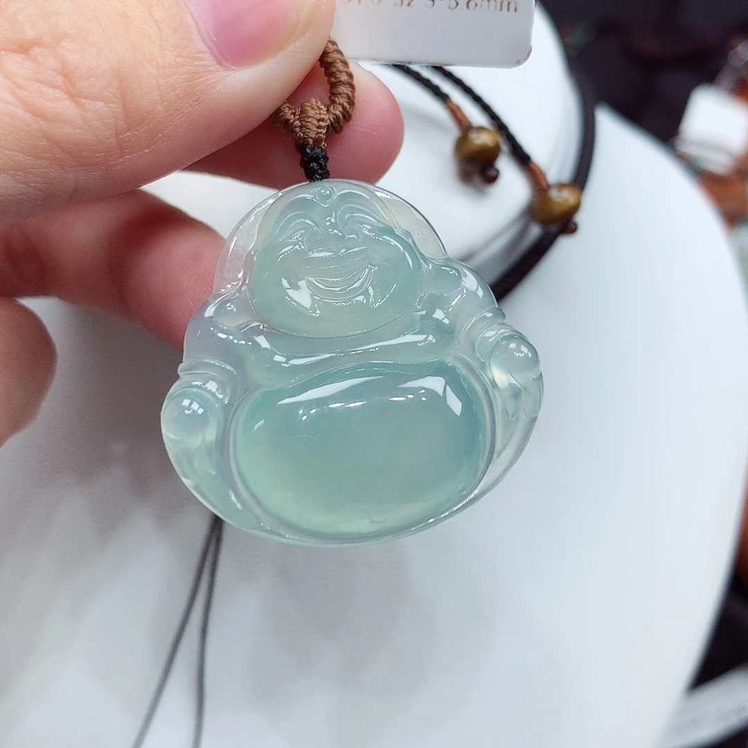 翡翠未镶嵌颈饰翡翠125，31/32.3/5.6