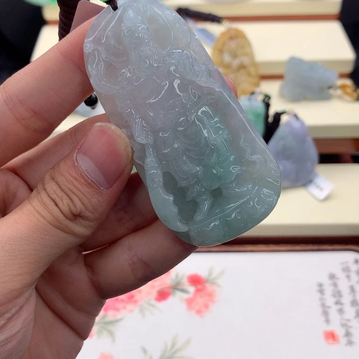 翡翠未镶嵌颈饰吊坠