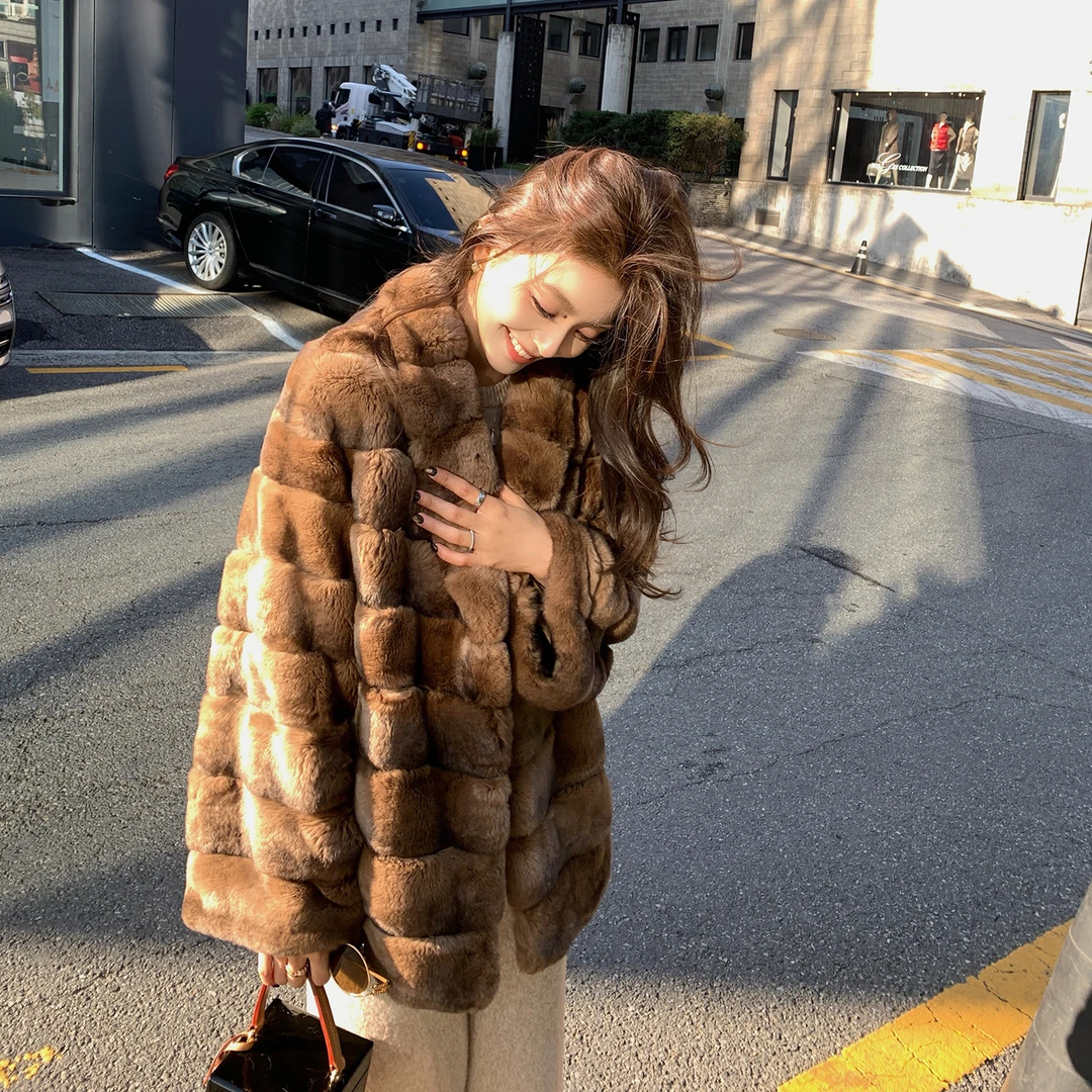 “龙猫獭兔”限量霜色獭兔毛 重磅贵妇横排奢柔翻领外套