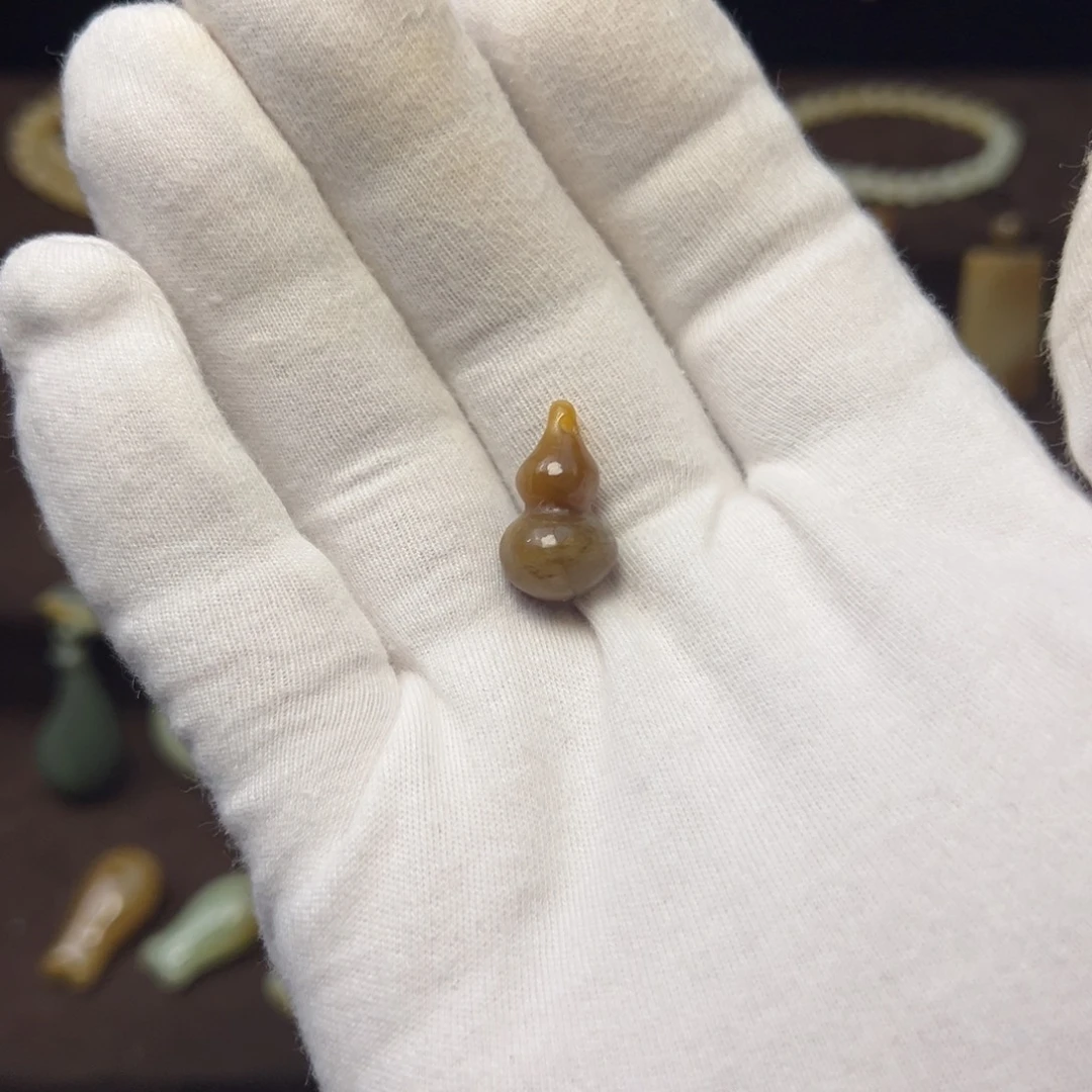 和田玉（糖玉）未镶嵌颈饰