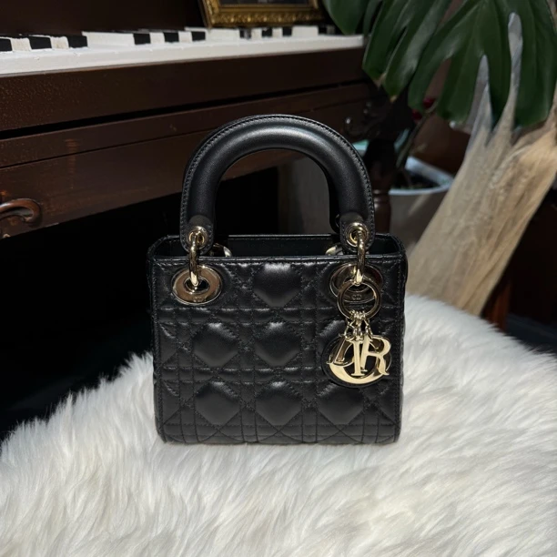 未使用 DIOR/迪奥 三格黑金戴妃羊皮 24年新款时尚