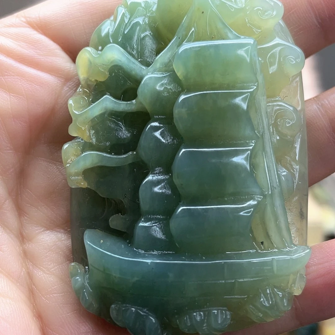 蛇纹石玉颈饰未镶嵌