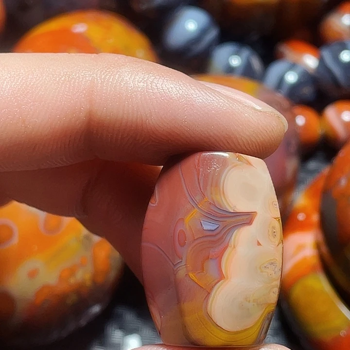 玛瑙/玉髓玛瑙未镶嵌贝**湖