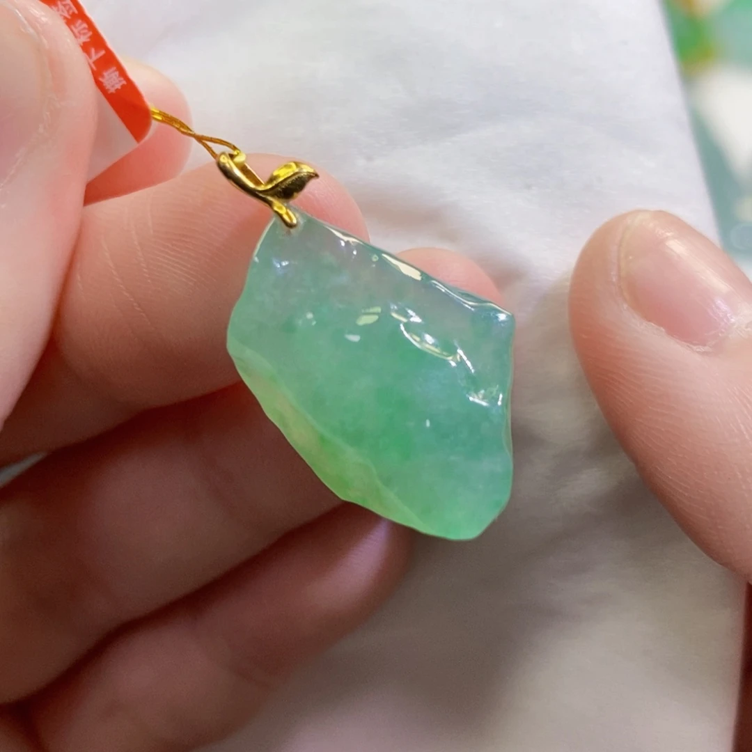 【闪购商品】翡翠吊坠(不含链)未镶嵌538