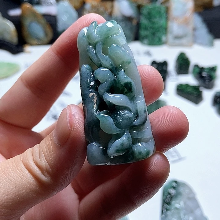 翡翠未镶嵌颈饰翡翠a货