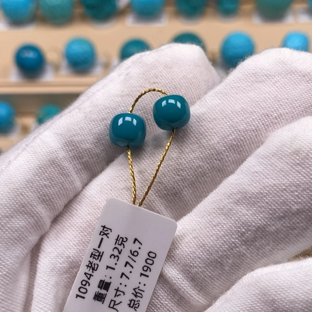 绿松石未镶嵌精品原矿高瓷绿松石