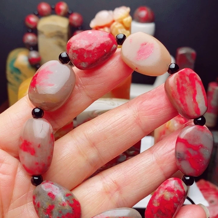 昌化石鸡血石手串