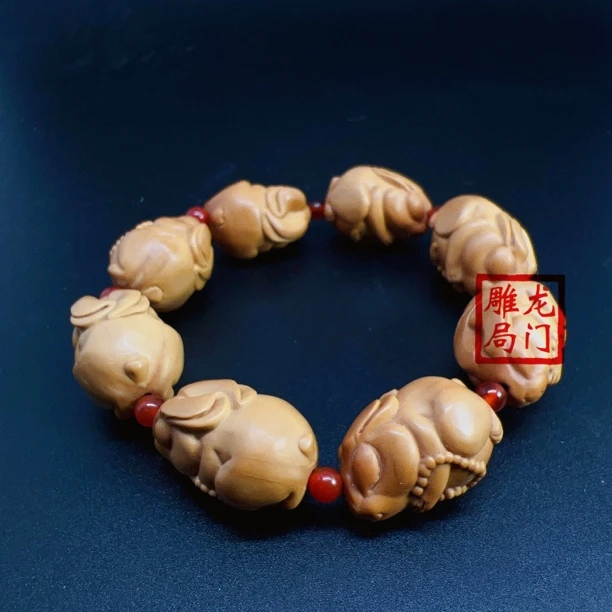 橄榄核雕刻兔子手串可爱萌兔手工雕刻橄榄胡十二生肖守护神文玩男