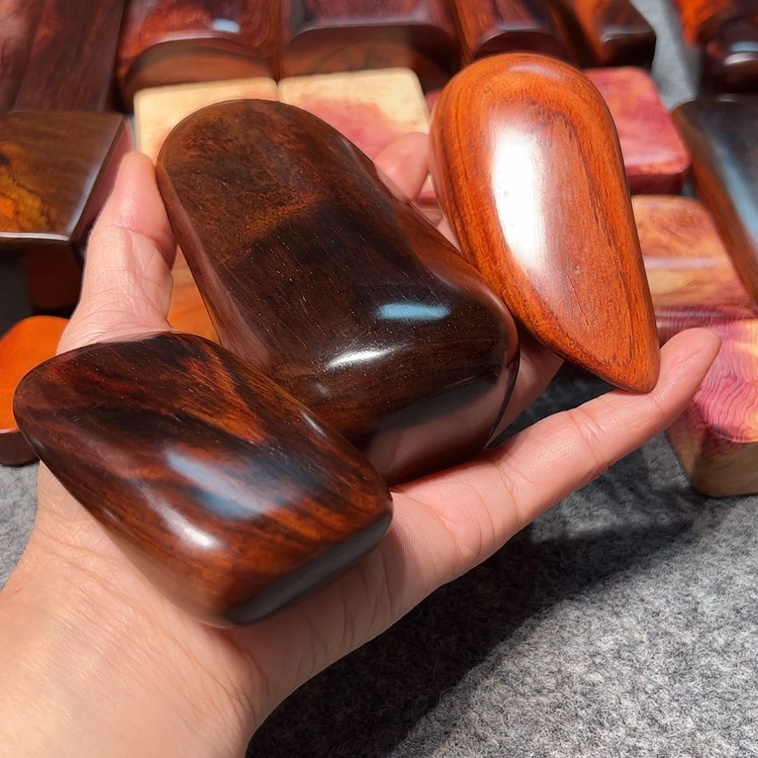 一***水交趾黄檀（大红酸枝）