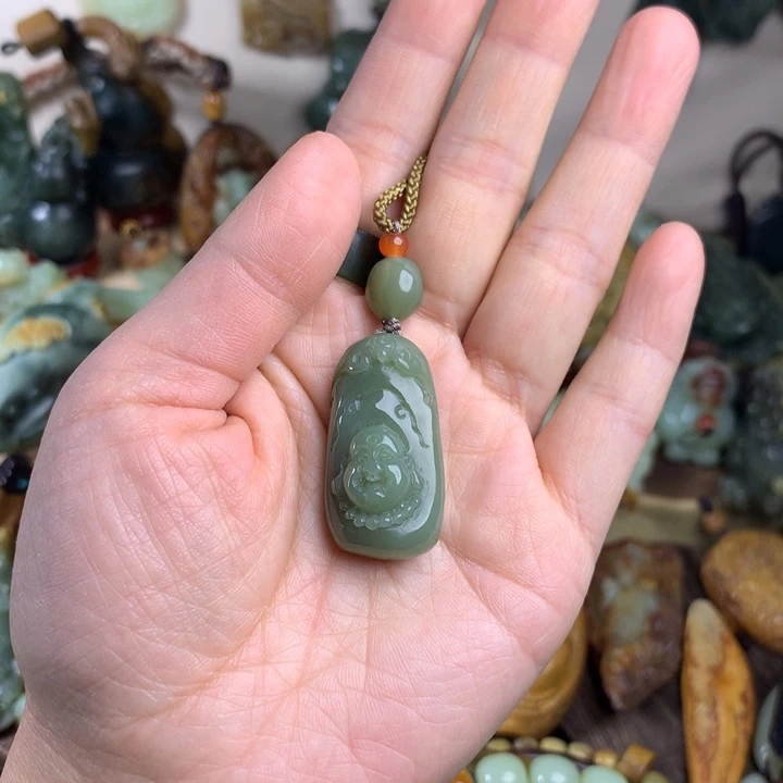 岫岩河磨玉（透闪石质玉）吊坠未镶嵌