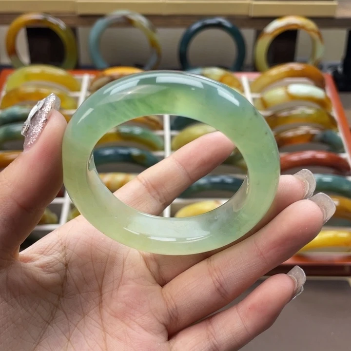 蛇纹石玉手镯未镶嵌?****³