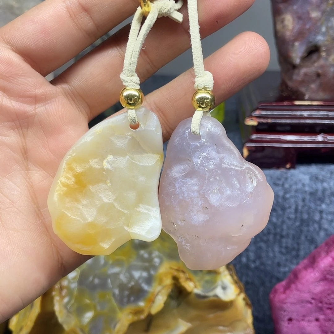 昌化石印石阿拉善瑙瑙挂件