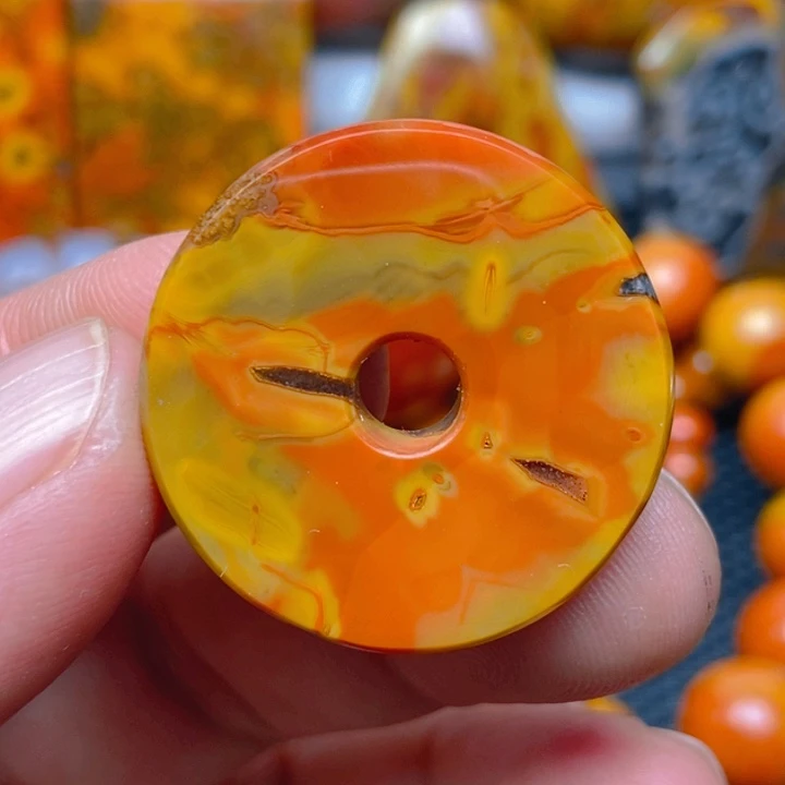 玛瑙/玉髓未镶嵌吊坠