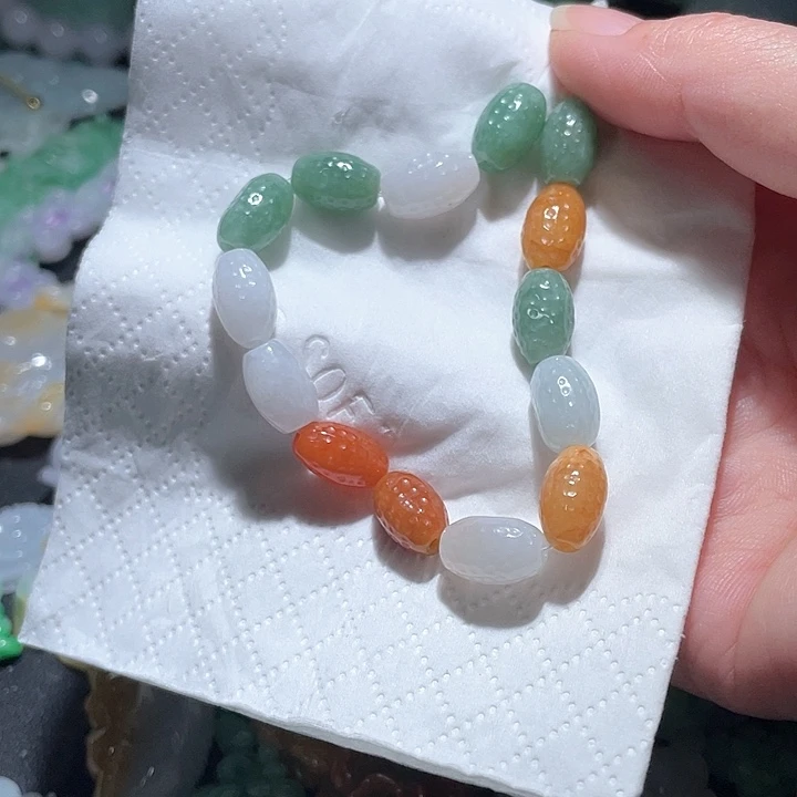 颈饰未镶嵌翡翠天