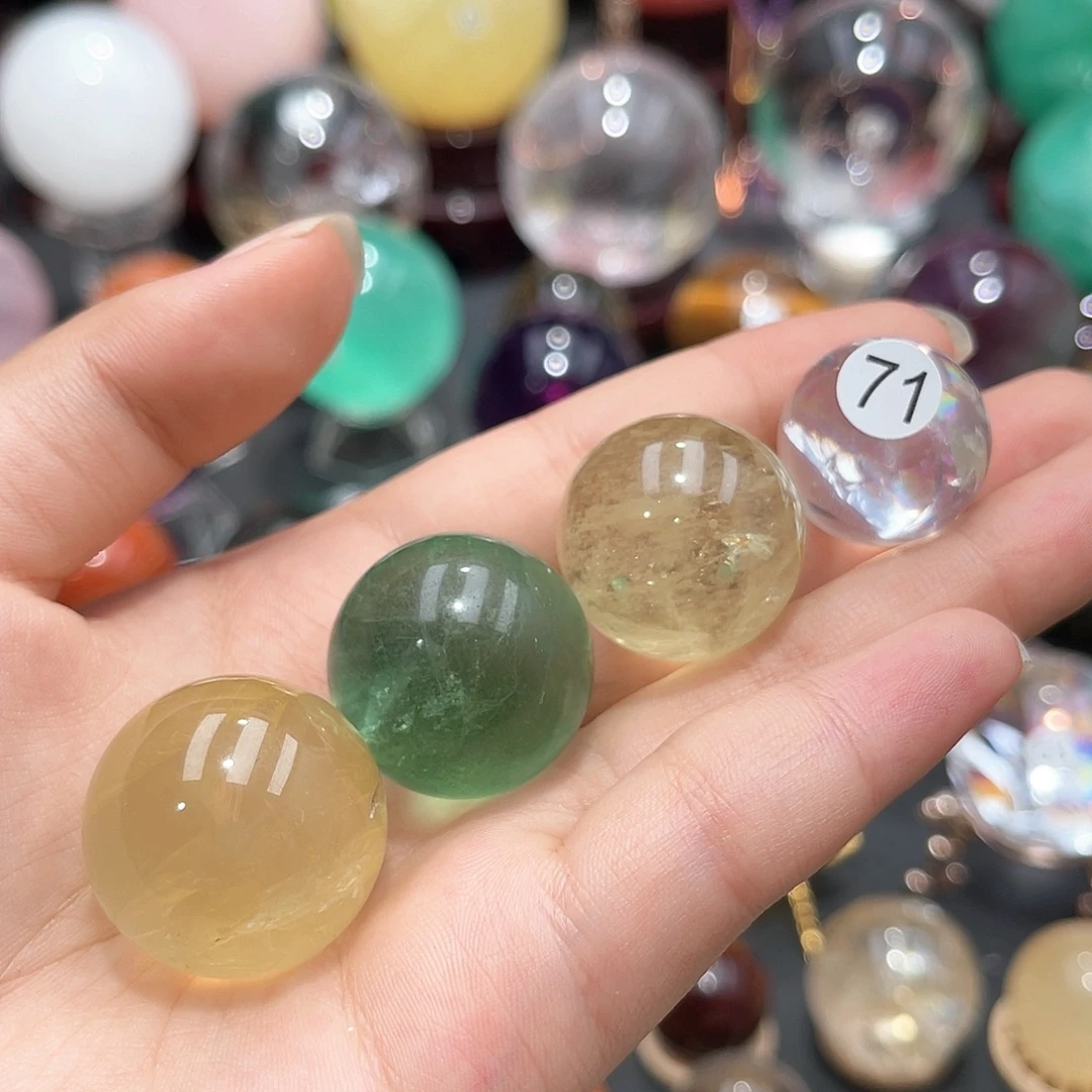 r***r未镶嵌珠宝半成品水晶微瑕2.1/2.7