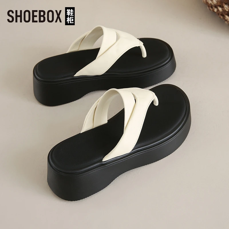 达芙妮旗下厚底人字拖女外穿2025夏季新款百搭配裙子夹脚凉拖女