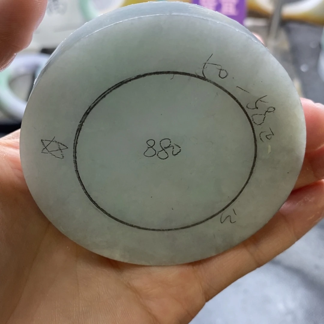 定制翡翠未镶嵌翡翠手镯