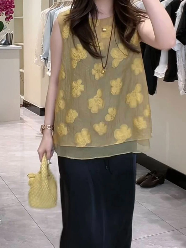 夏季无袖刺绣花朵后背纽扣圆领上衣宽松衬衫