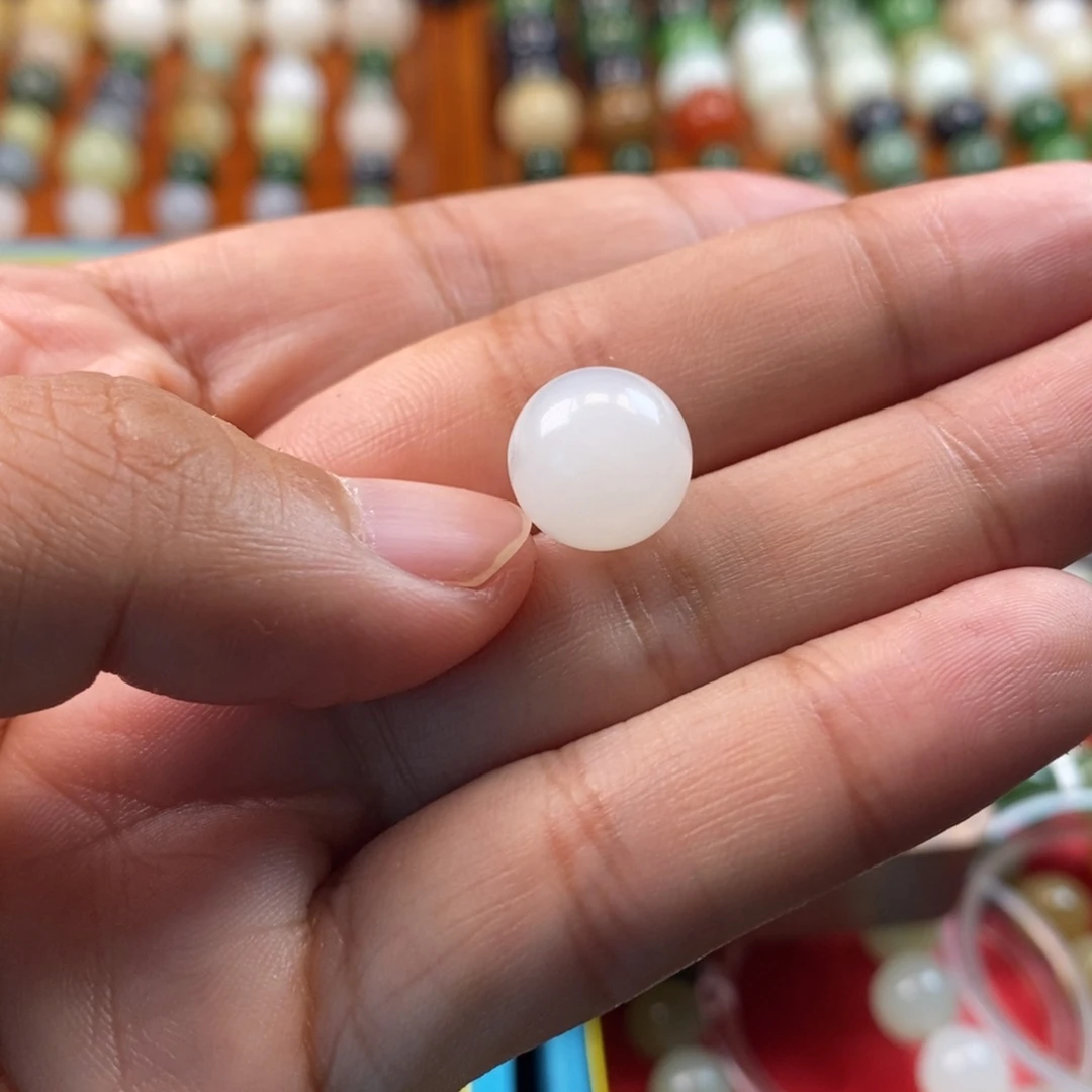 啥***c和田玉未镶嵌珠宝奇石卡12白玉y