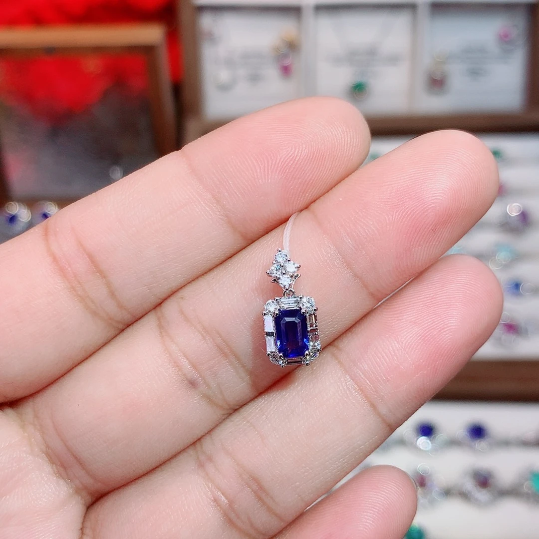 吊坠蓝宝石18K金镶嵌0.66ct/七天无理由