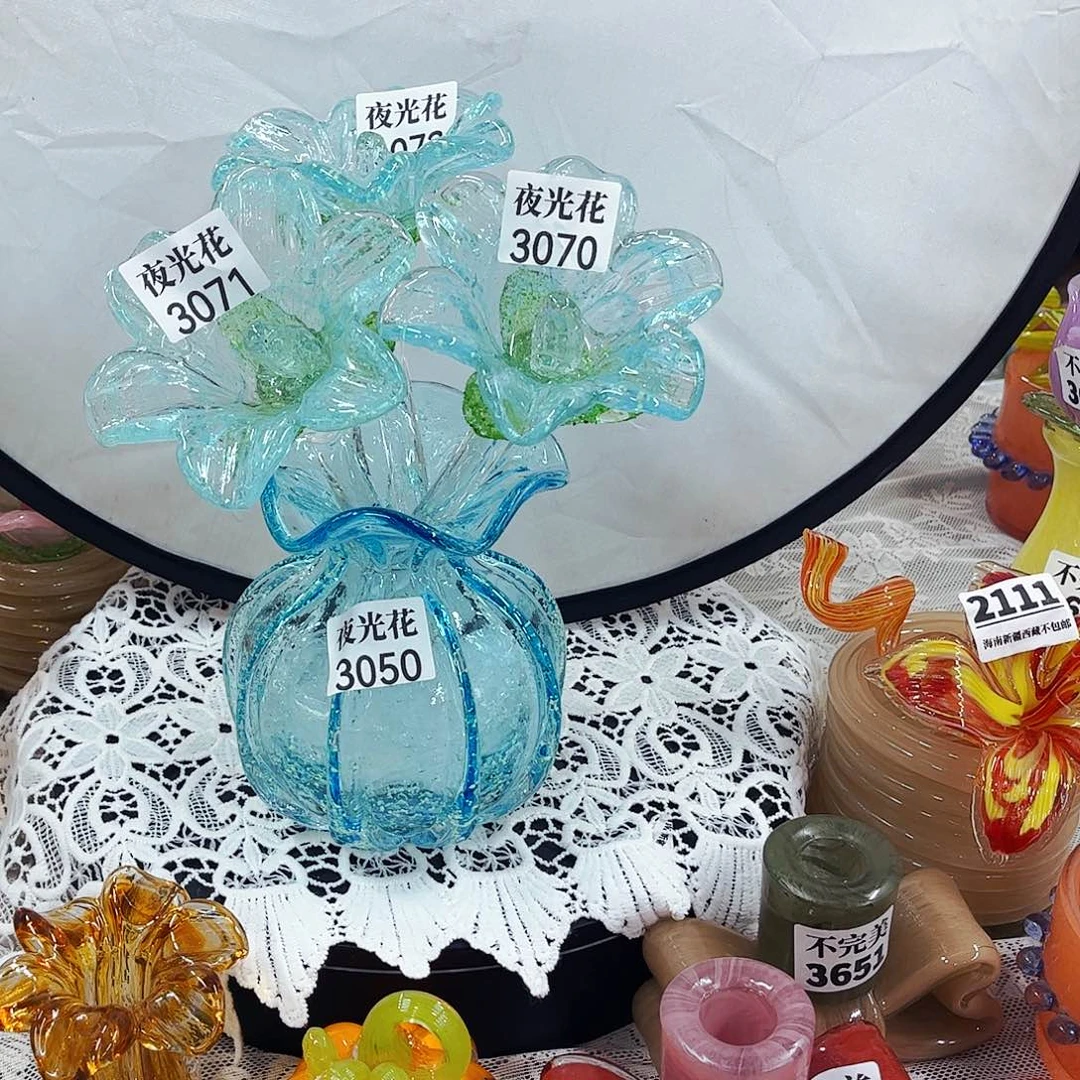 一套夜光 3花1瓶 家悦琉璃工艺品