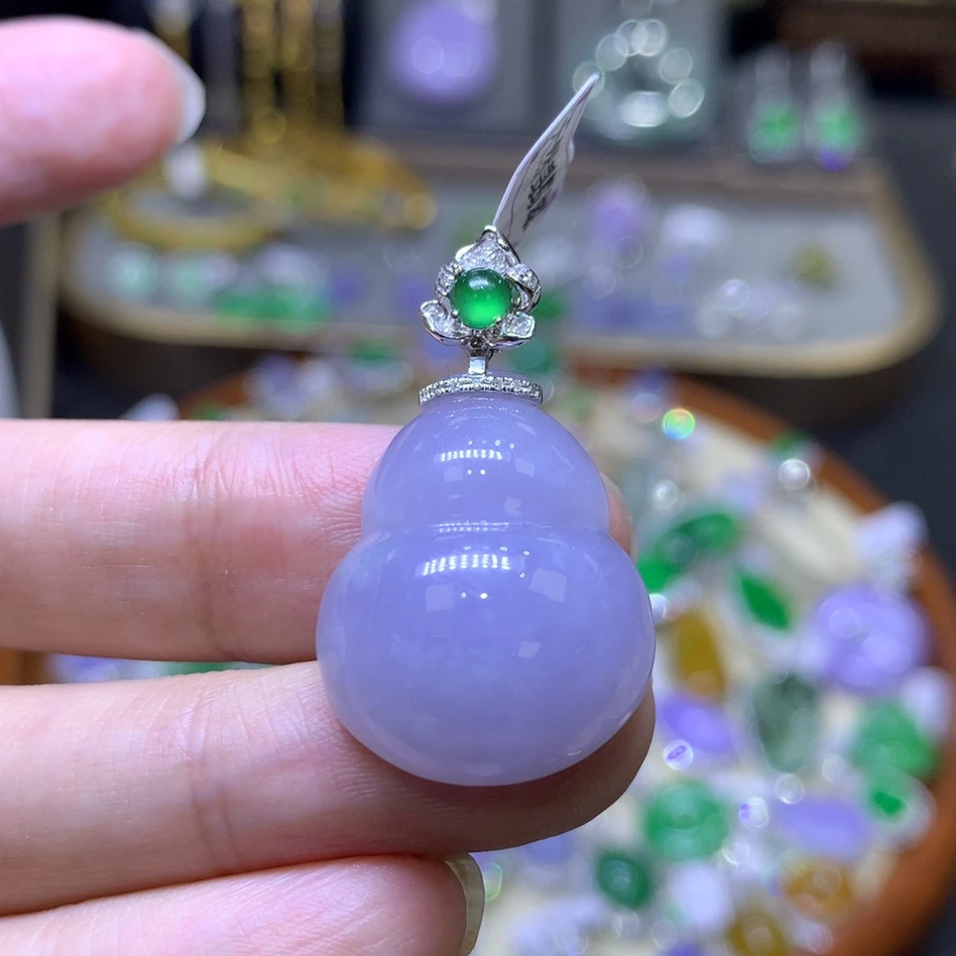 翡翠18K金镶嵌颈饰翡翠吊坠项链