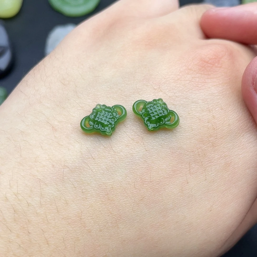 【闪购商品】颈饰未镶嵌和田玉