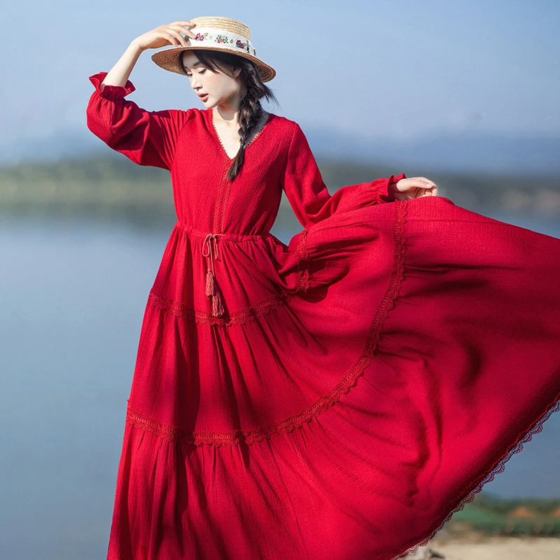 【红尘出装】V领蕾丝花边红色针织连衣长裙女秋季抽绳显瘦蛋糕裙