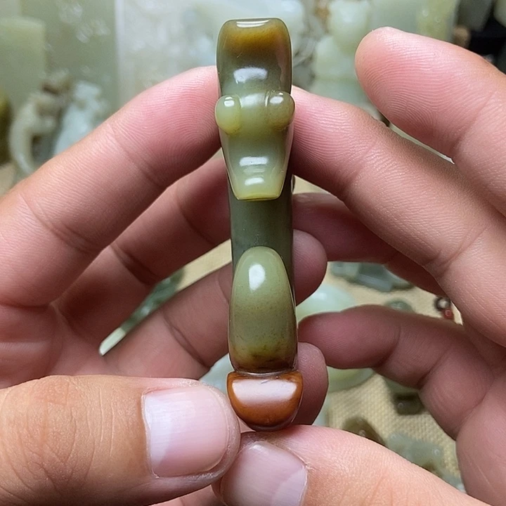 壶***仰未镶嵌和田玉挂件