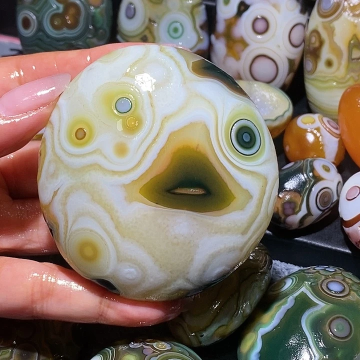 玛瑙/玉髓未镶嵌珠宝奇石25