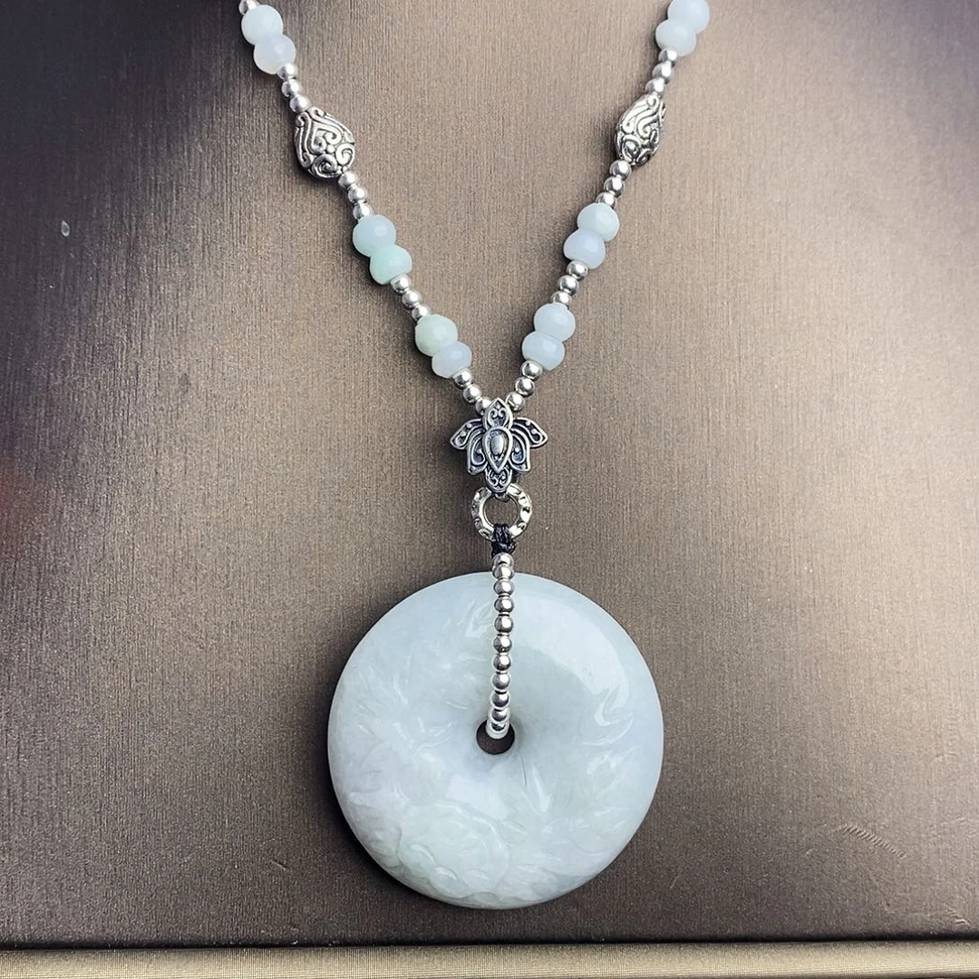 翡翠未镶嵌颈饰99