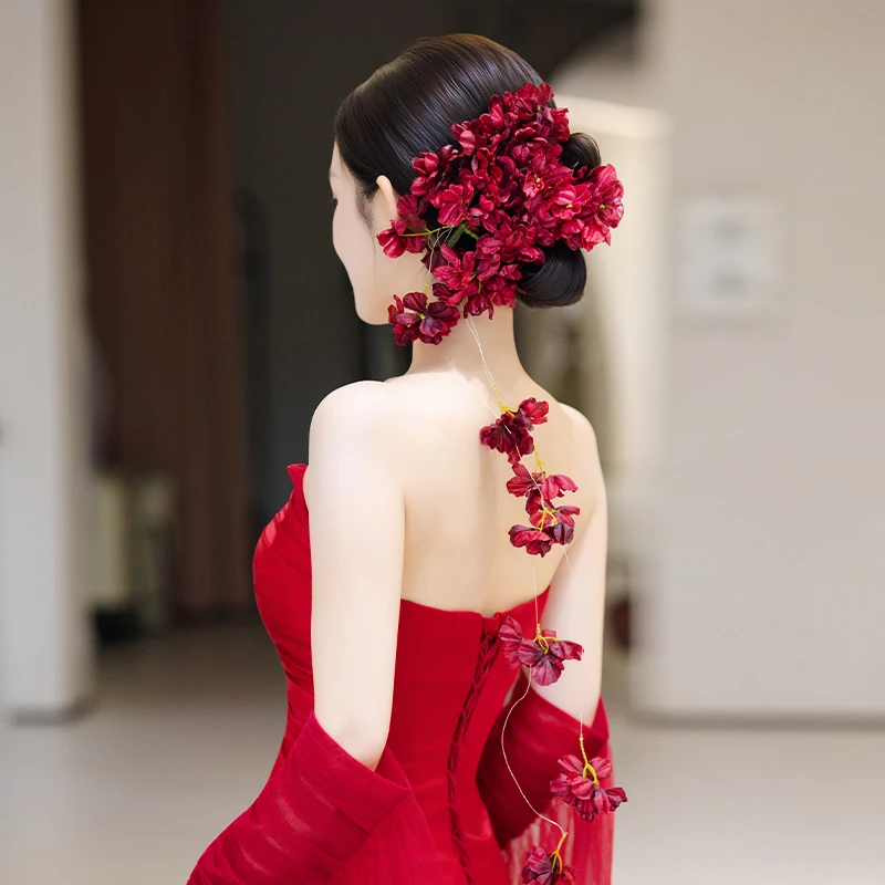 非金属布艺婚庆饰品 复古红色新娘减龄仿真花朵新中式配饰MC2729R