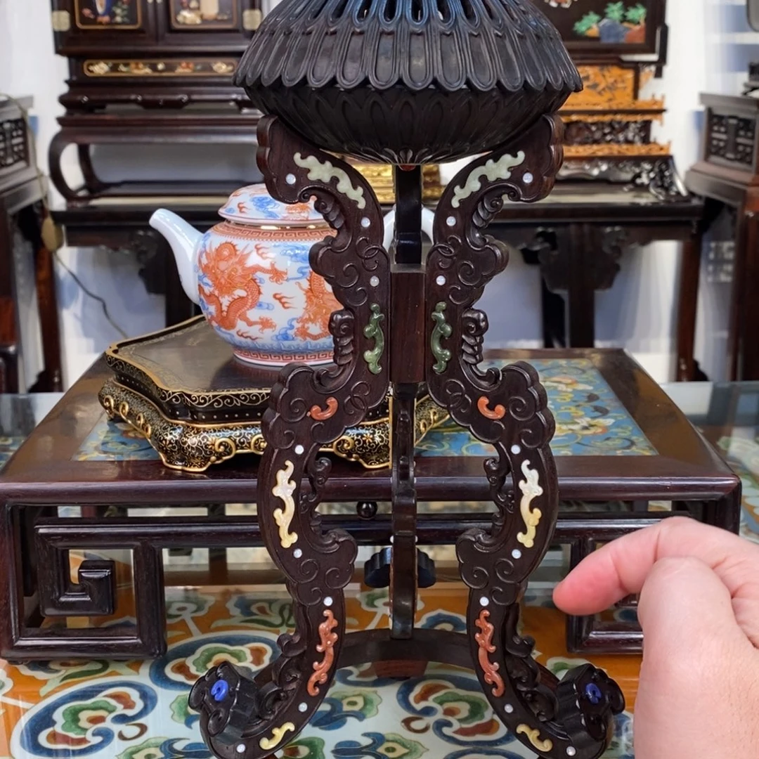 成套家具红酸枝木类大红酸枝香炉