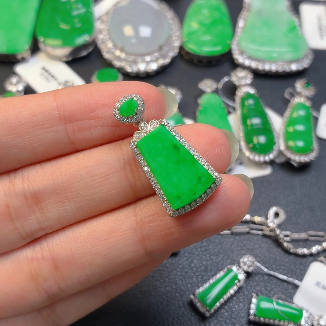 翡翠银S925镶嵌颈饰