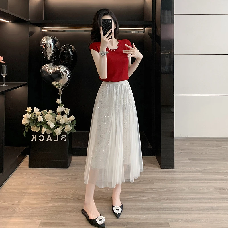 红色链条装饰针织衫套装夏季新款洋气女神范设计感珠片纱裙两件套