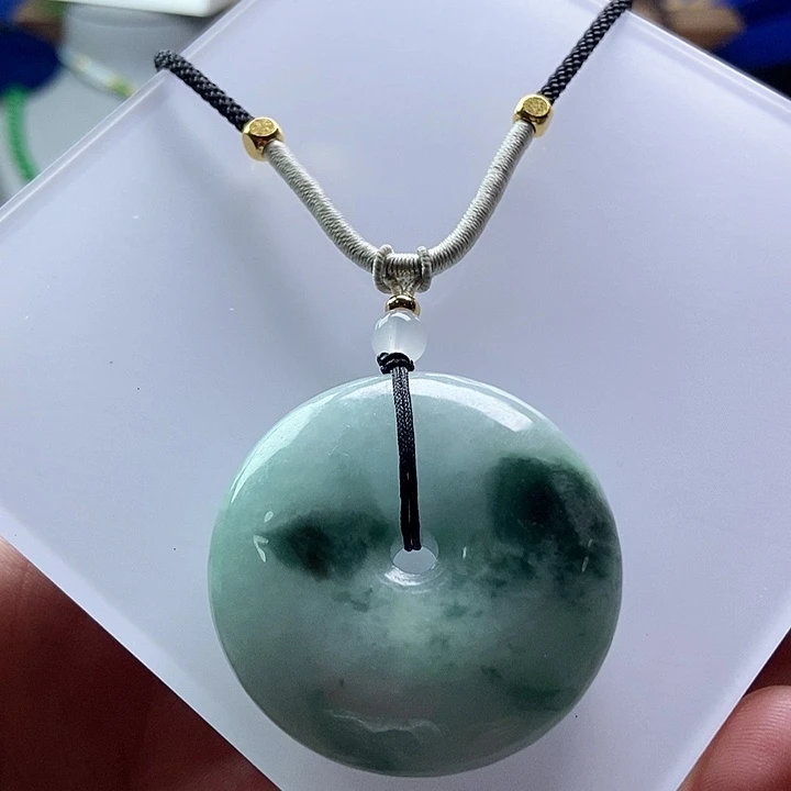 吊坠(赠链)未镶嵌翡翠