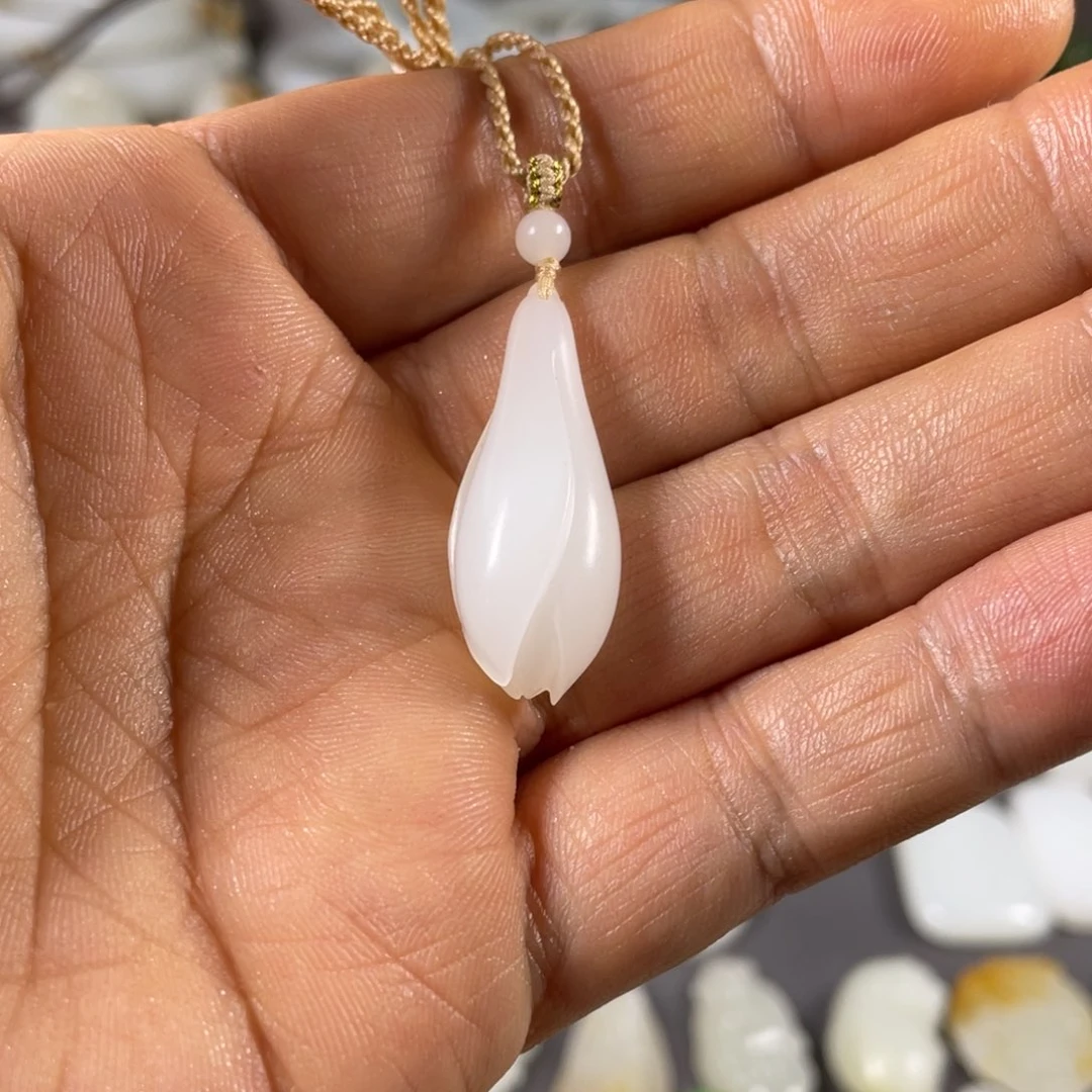 和田玉颈饰未镶嵌觉*堂