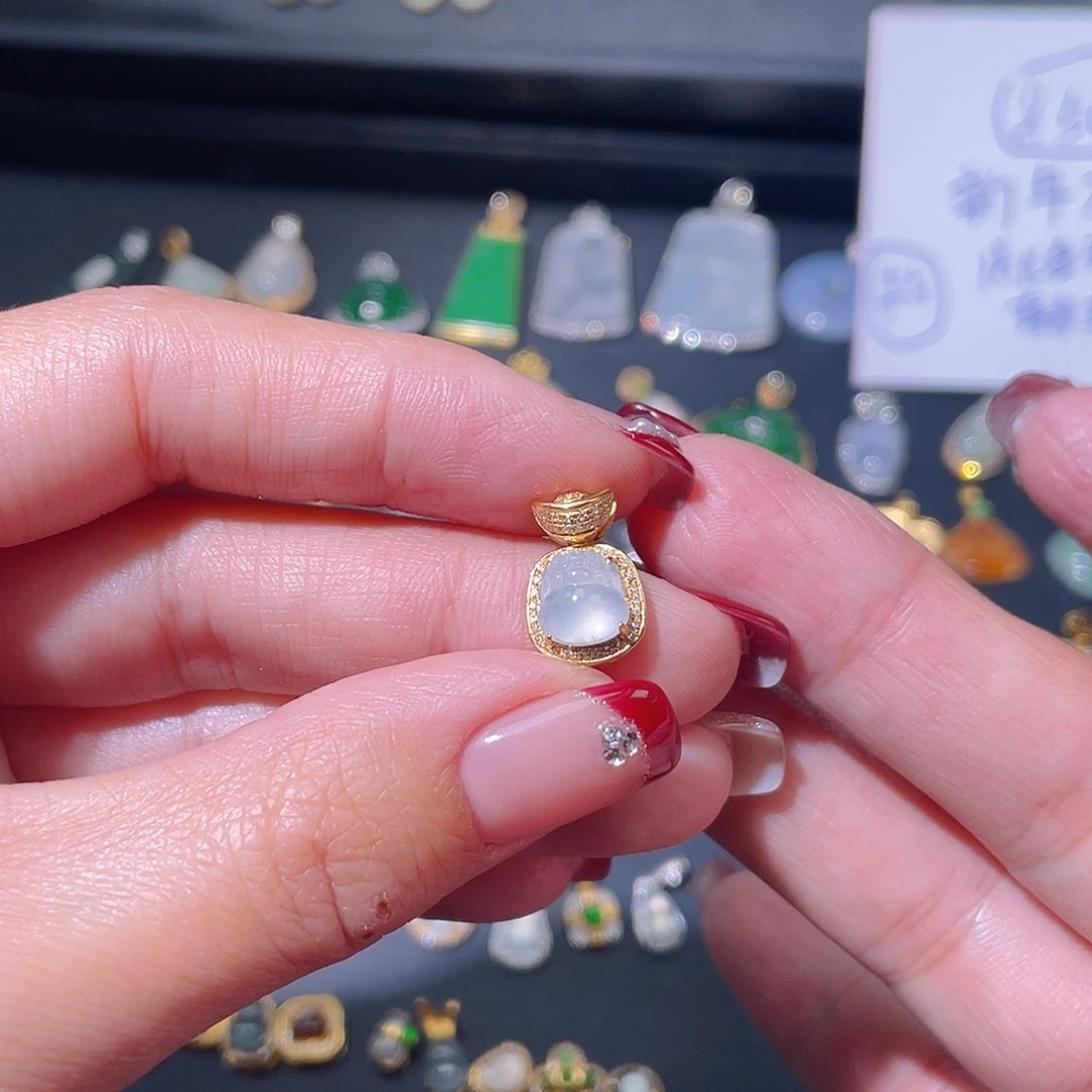 翡翠颈饰18K金镶嵌用****5吊坠