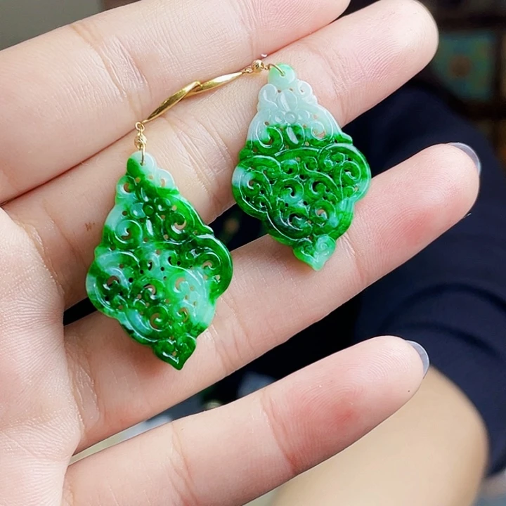 翡翠18K金镶嵌颈饰多样性