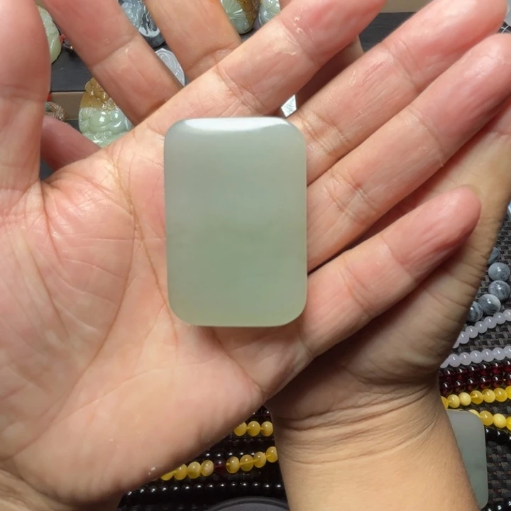 刘***生和田玉未镶嵌吊坠(不含链)