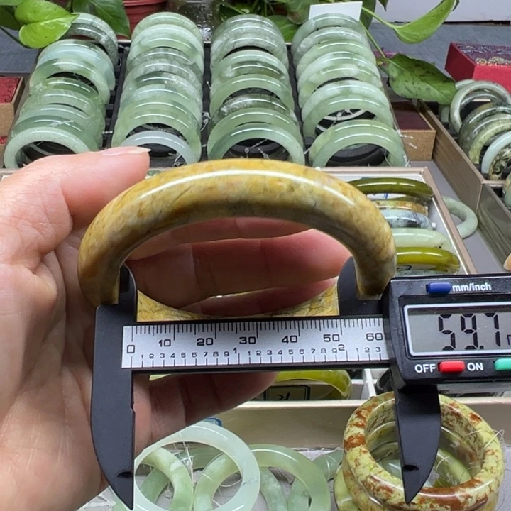 蛇纹石玉未镶嵌手镯28