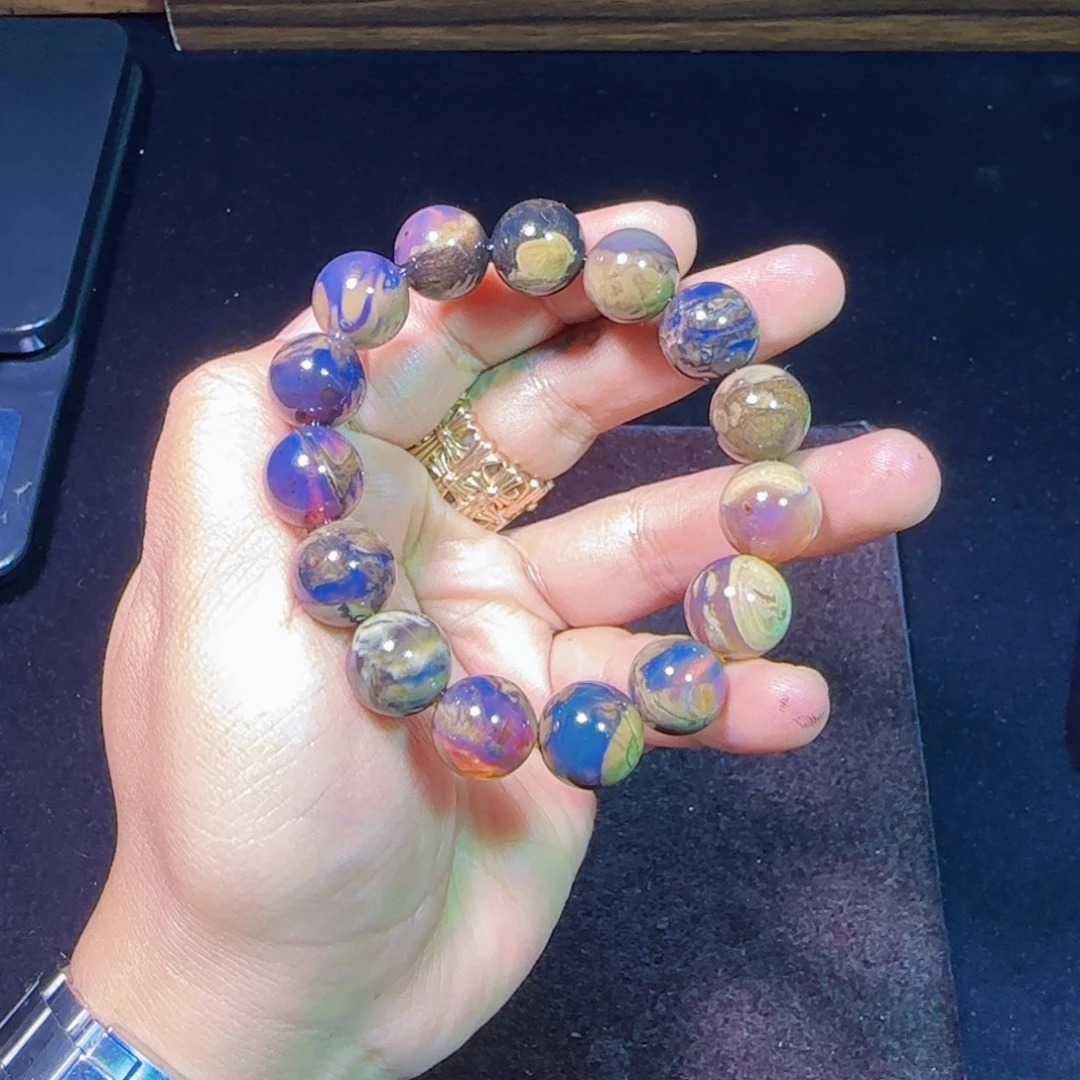 琥珀未镶嵌裸石琥珀